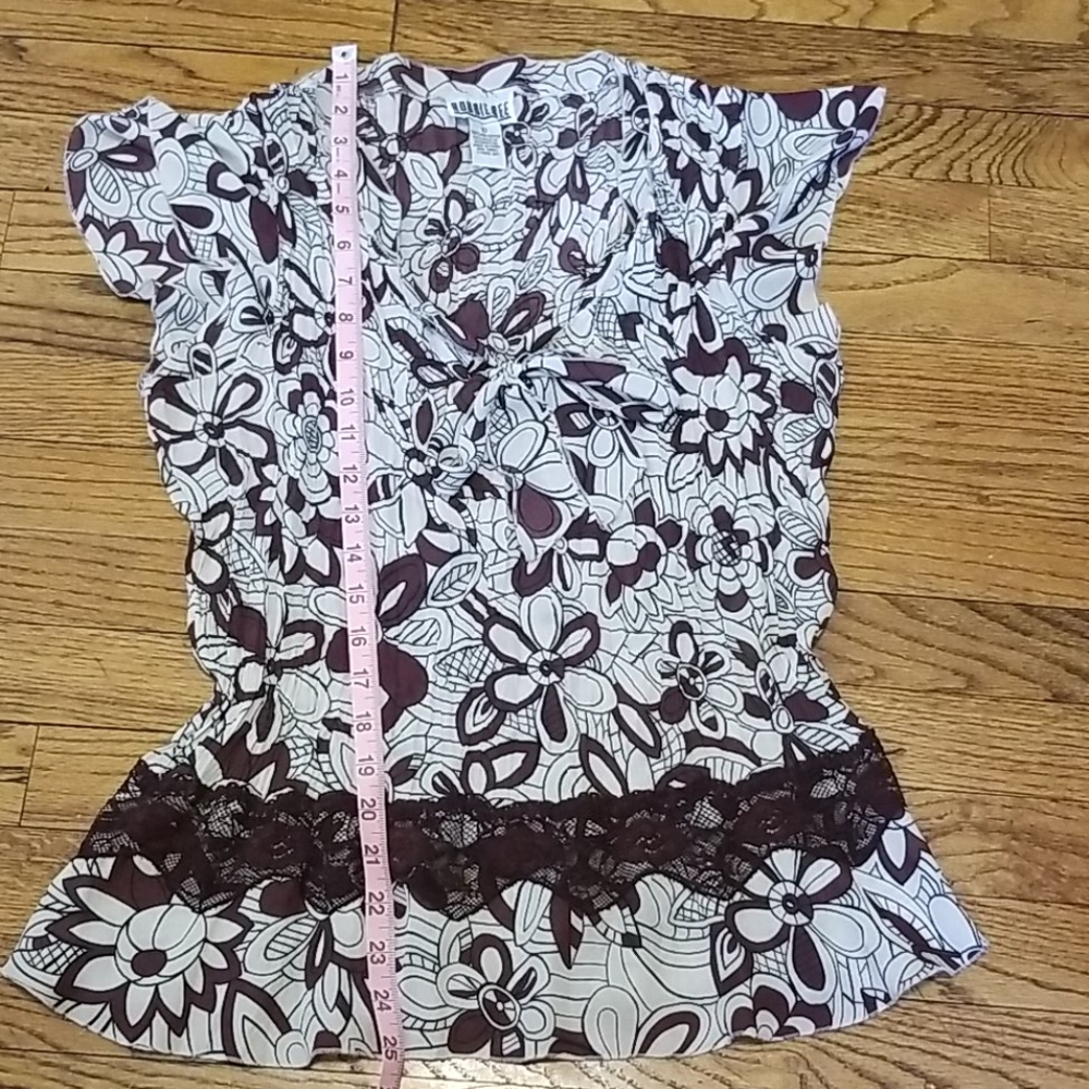 Robie Bee Skirt and Blouse Set - Picture 9 of 10